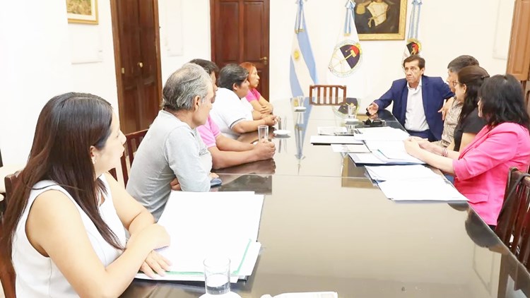 Sadir recibió a vecinos de Alto Comedero