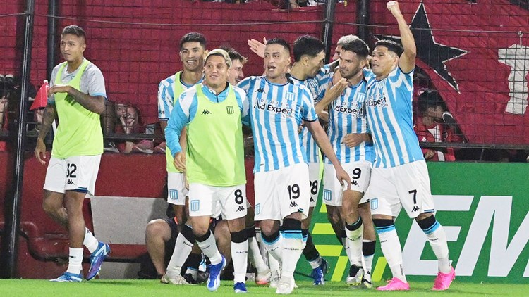 Racing goleó en Rosario