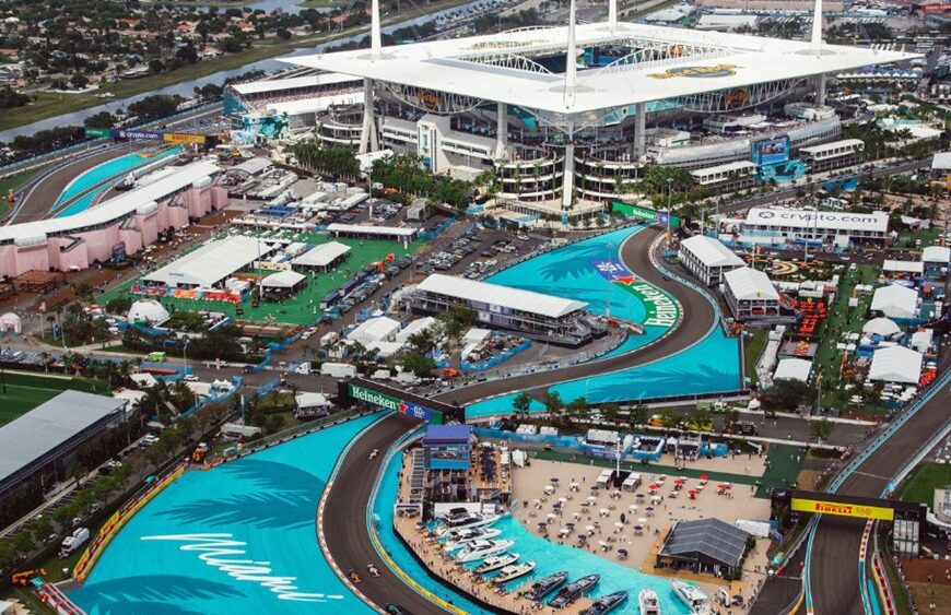 Caos Miami: abandono de Leclerc, toque de Verstappen en boxes y triunfo de Norris tras el Safety Car