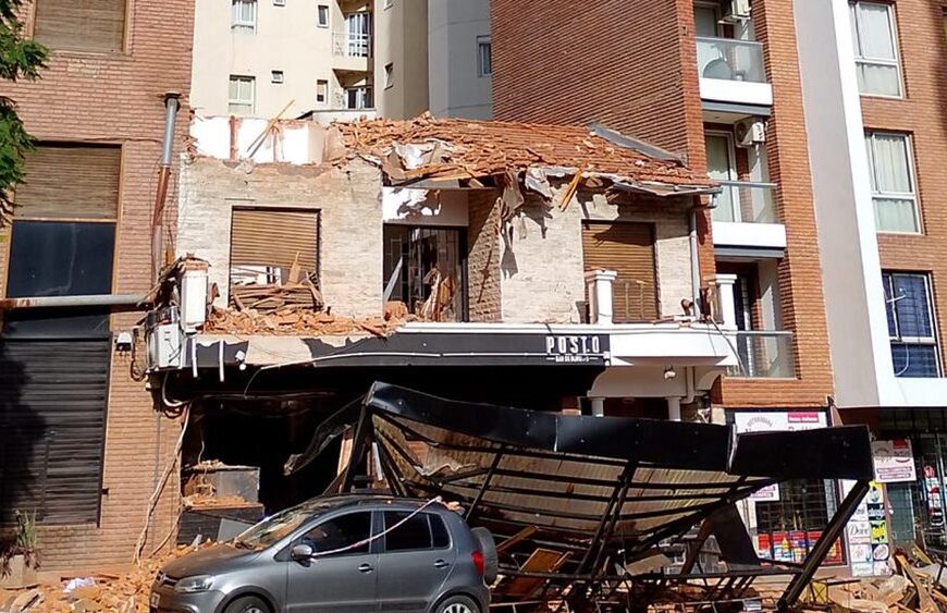Tragedia en Córdoba capital: un muerto y siete heridos por el derrumbe de un bar
