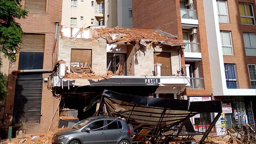 Tragedia en Córdoba capital: un muerto y siete heridos por el derrumbe de un bar