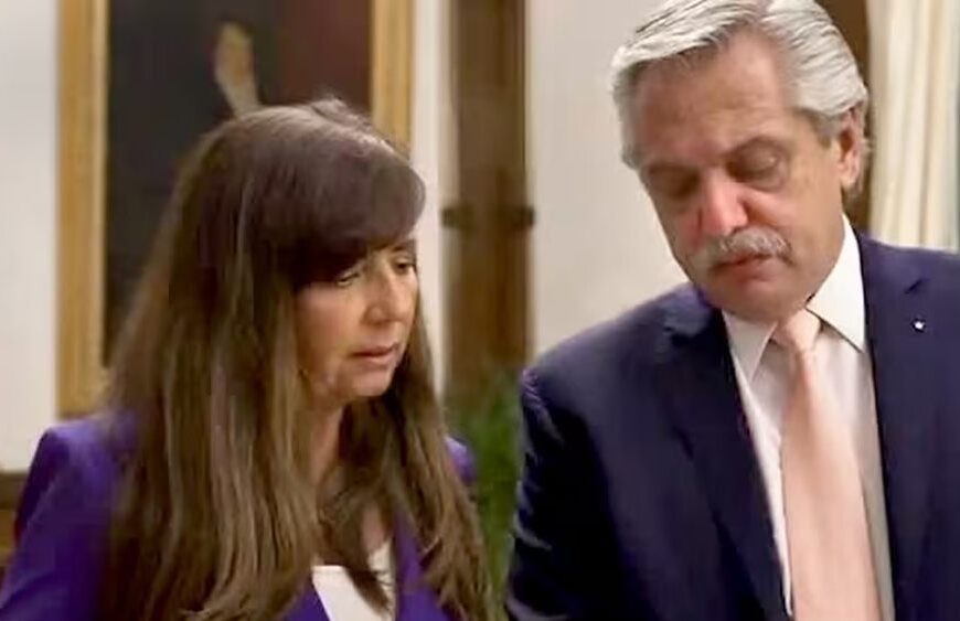 Gabriela Cerruti traza un retrato demoledor de un presidente con demasiadas similitudes con Alberto Fernández