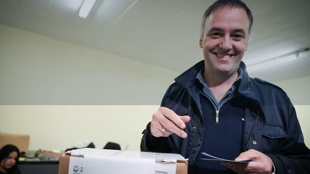 Elecciones en CABA: Adorni se impone, Milei derrota a Macri en su bastión y Santoro queda segundo