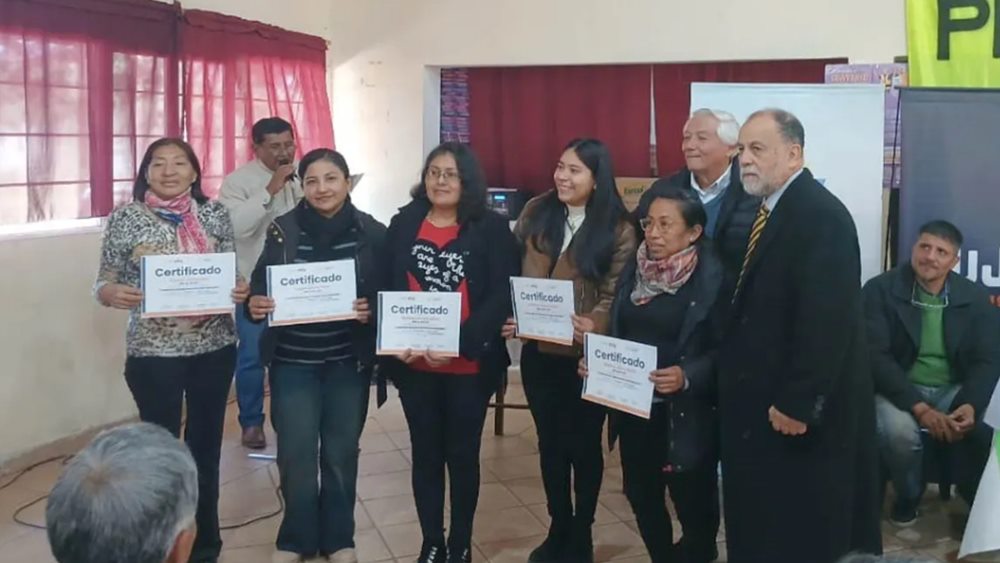 En Perico, más de 60 personas terminaron exitosamente su formación en oficios