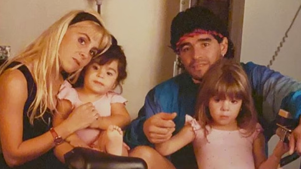 Claudia Villafañe y familia