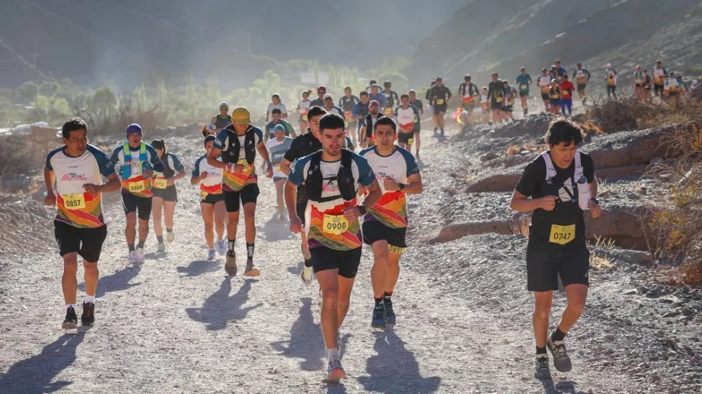 Más de 600 atletas recorrieron la Quebrada en el Trail de los Siete Colores